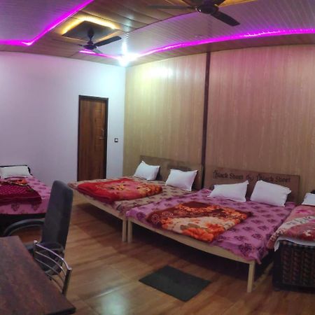 Hotel Trishul Inn Karnaprayāg Eksteriør billede